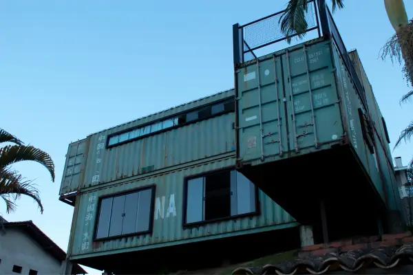 Construção Rápida e Eficiente: O Potencial das Casas Containers