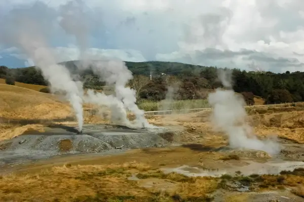 Energia Geotérmica: Explorando o Calor da Terra como Fonte Sustentável de Energia